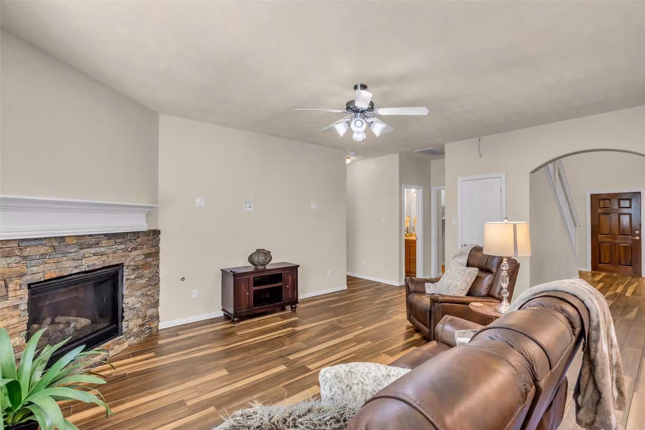 Photo 7 of 83 Palos Verde, Panorama Village, TX