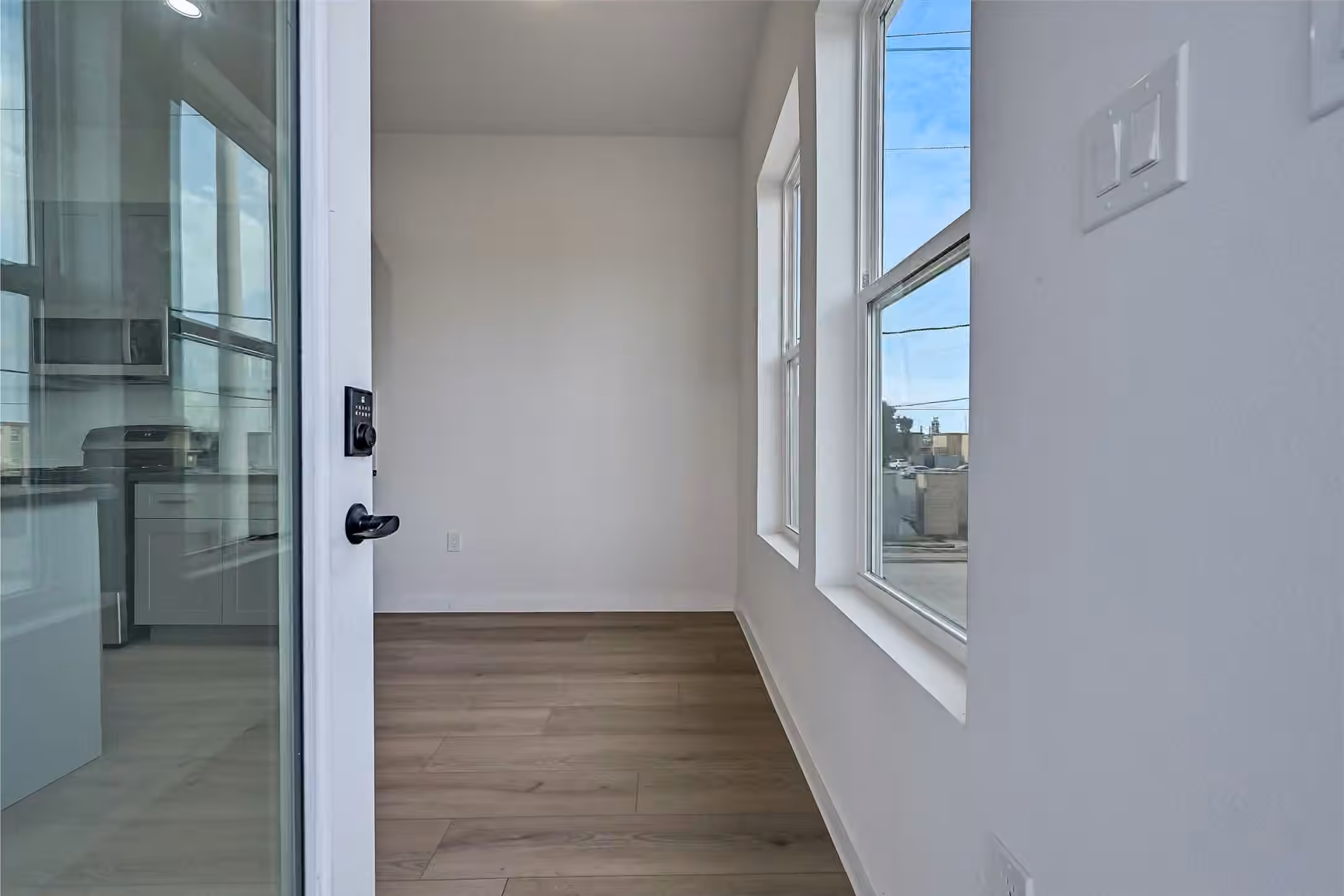Photo 3 of 701 39th Street, Galveston, TX