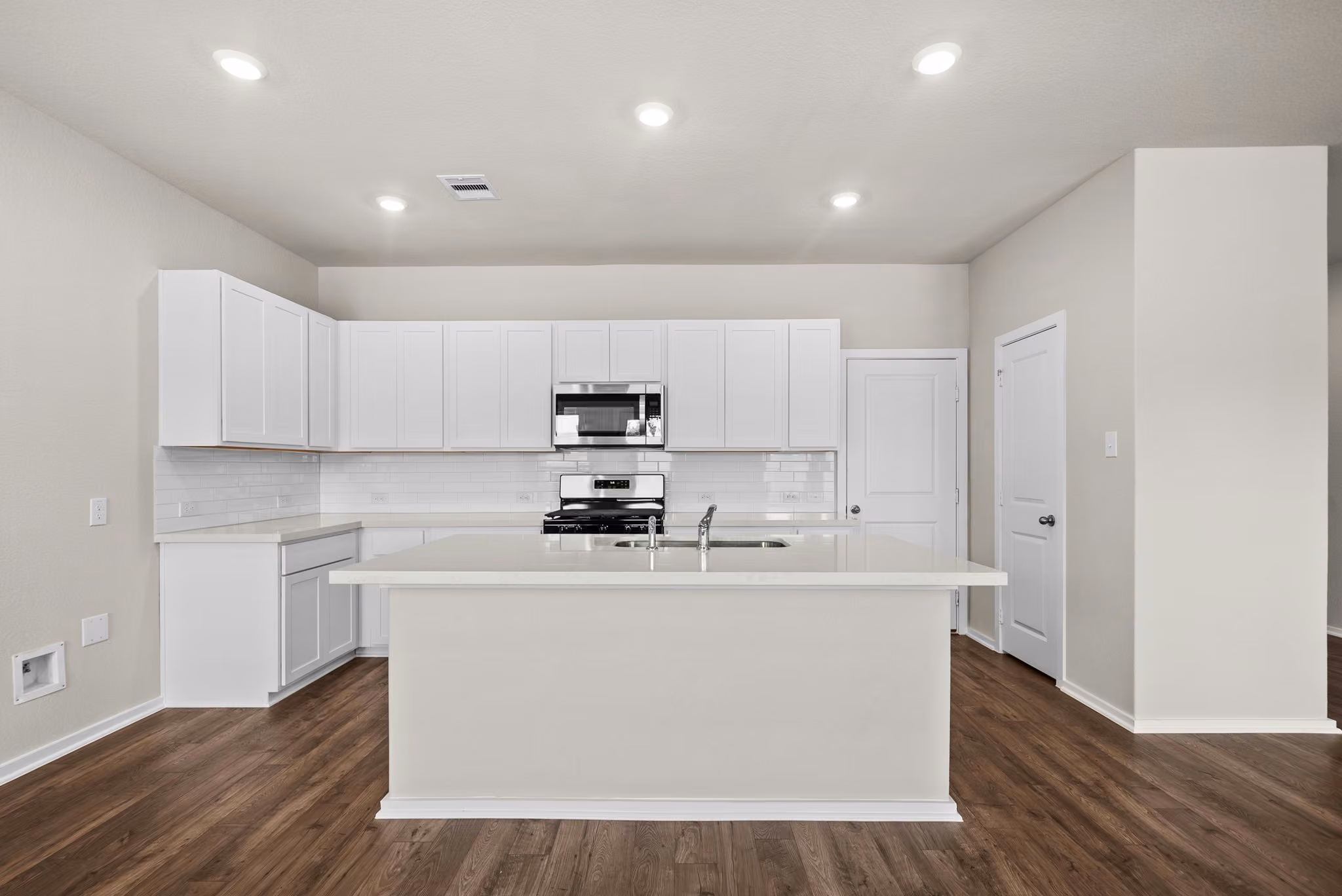Photo 6 of 6722 Pebble Bluff Court, Cove, TX