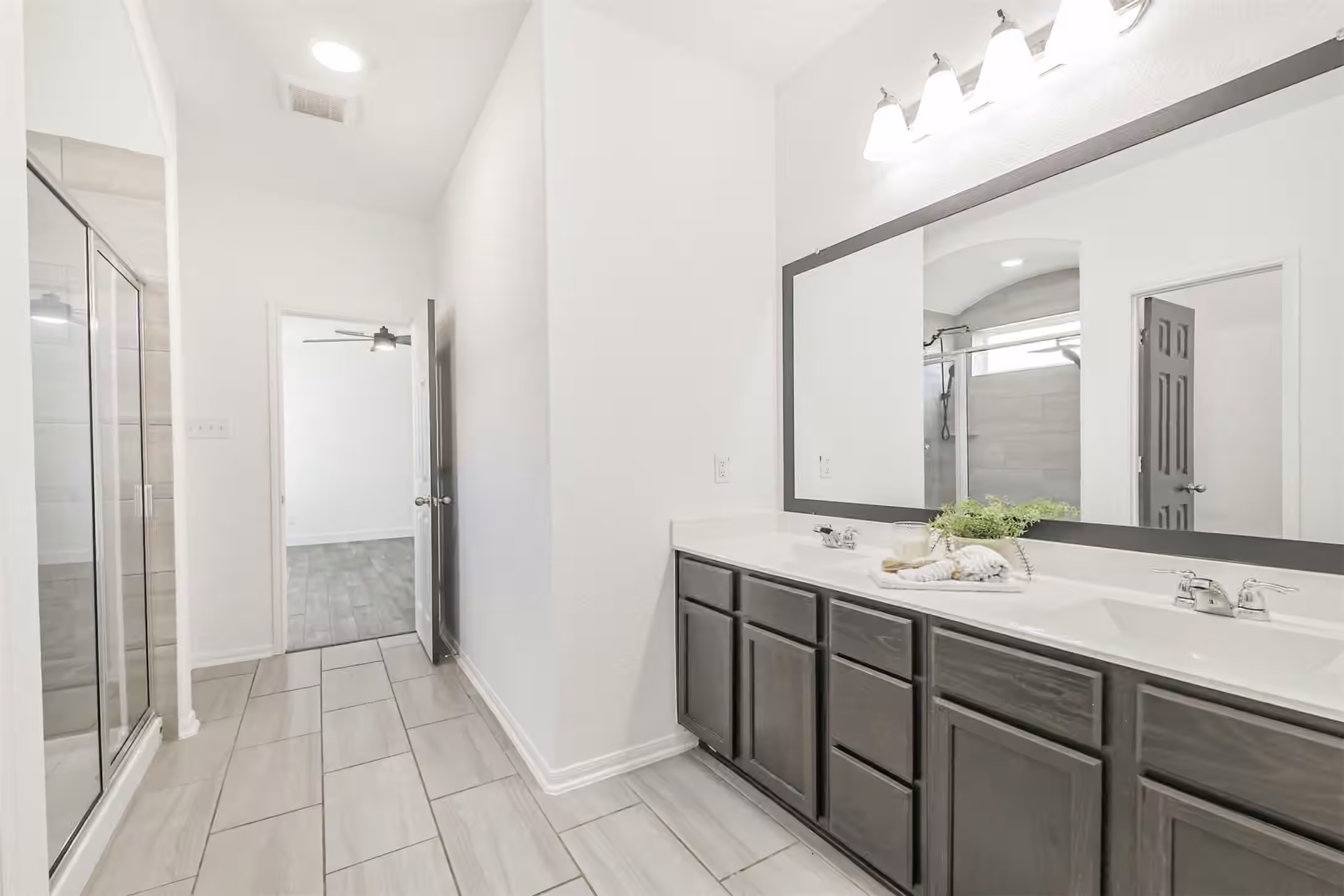 Photo 5 of 2824 Beech River Court, Conroe, TX