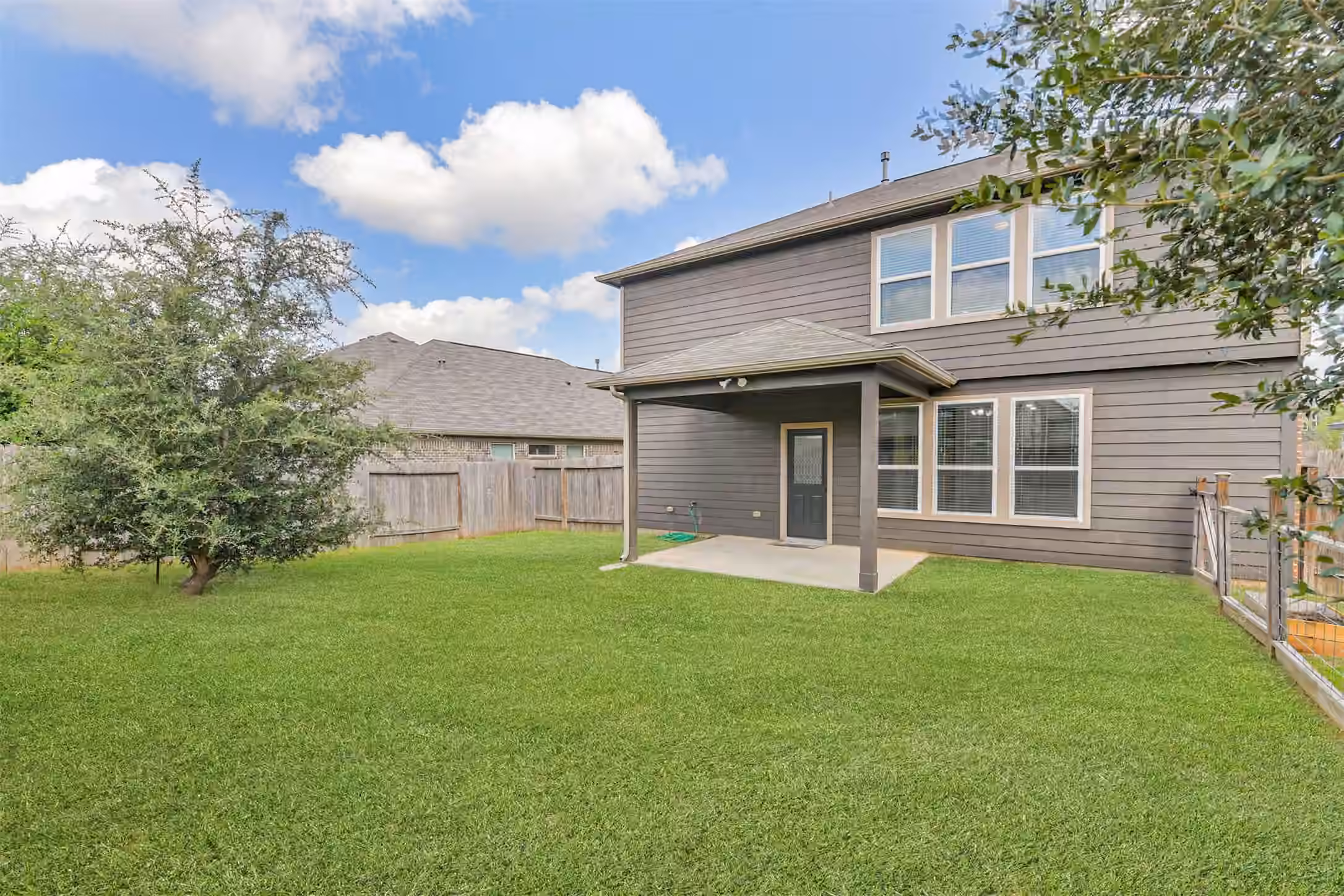 Photo 7 of 2824 Beech River Court, Conroe, TX