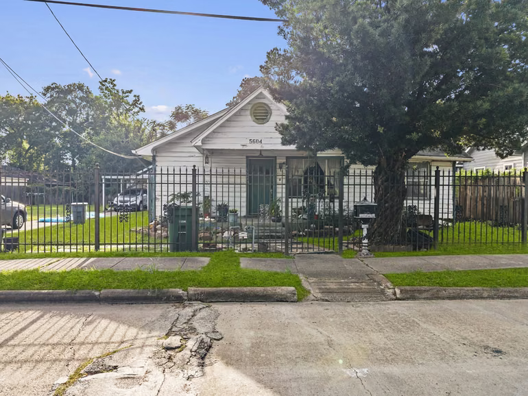Photo of 5604 Elysian Street, Houston, TX 77009