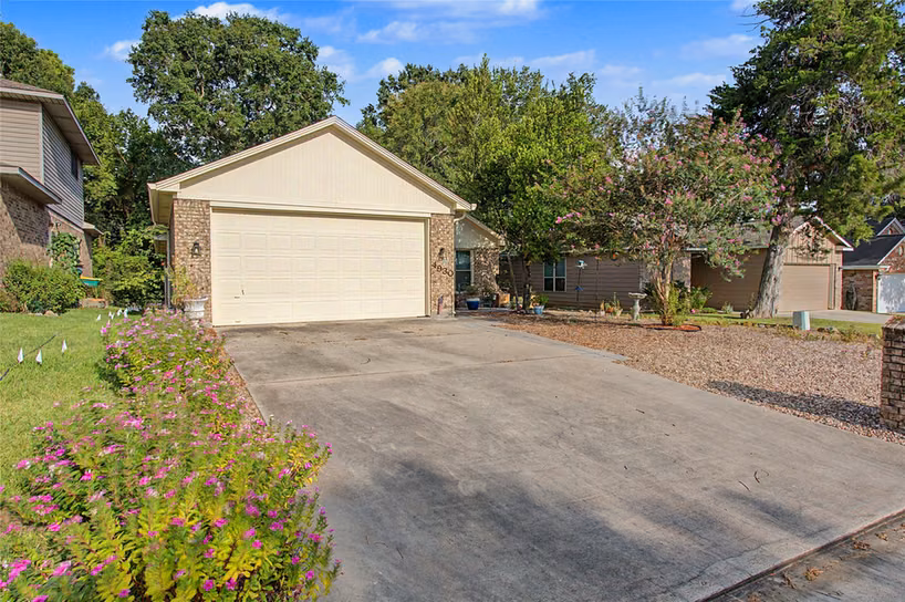 Photo of 4930 Pleasure Lake Lane, Willis, TX