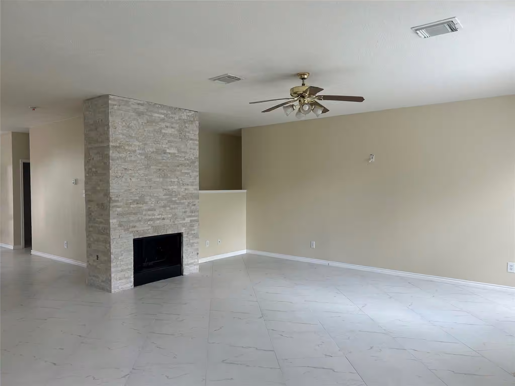 Photo 4 of 21538 Canyon Terrace Lane, Katy, TX