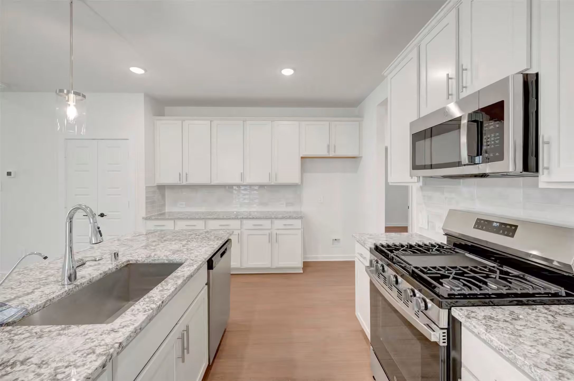 Photo 4 of 21302 Jacaranda Blossom Way, Tomball, TX