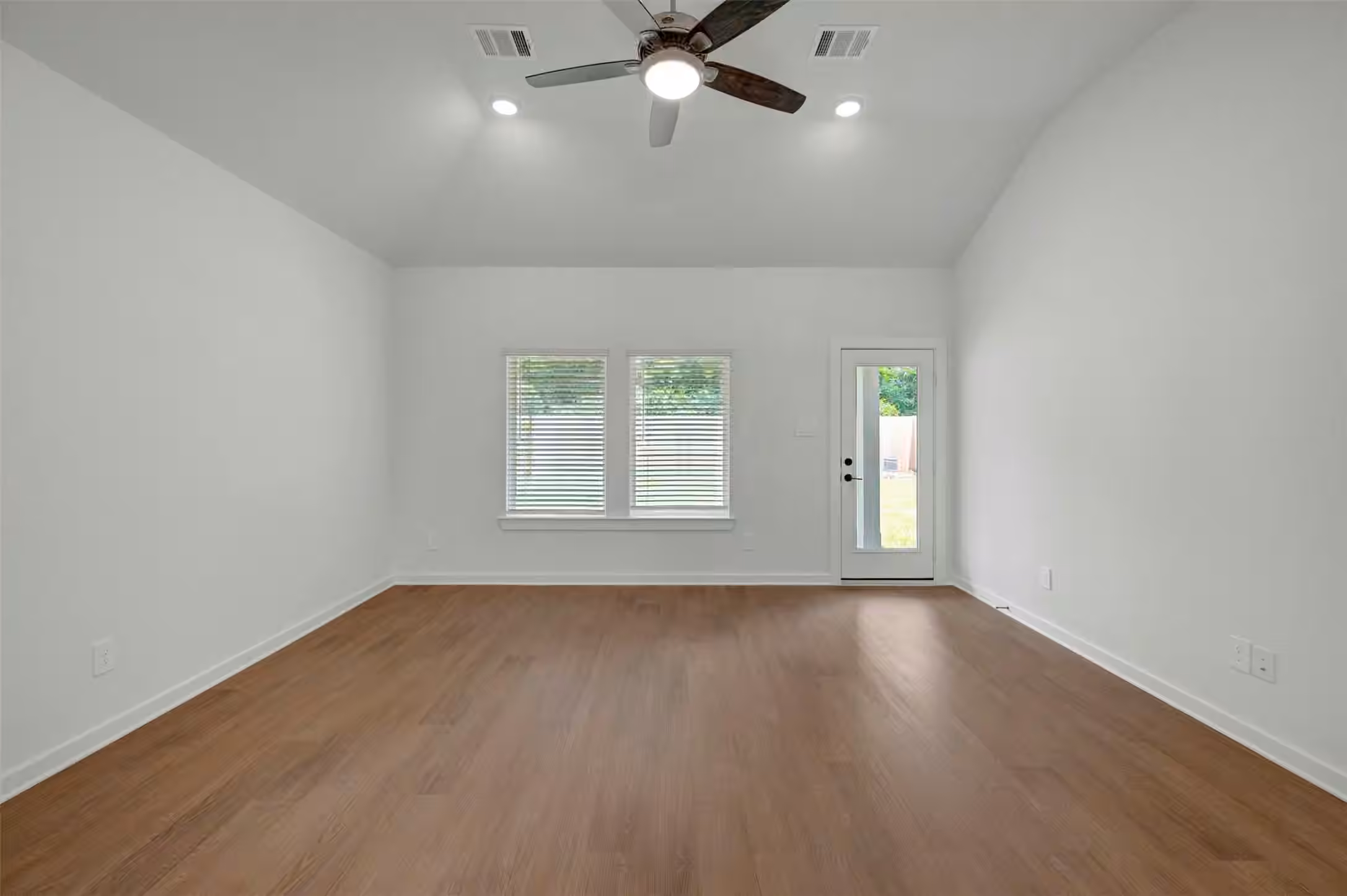 Photo 7 of 21302 Jacaranda Blossom Way, Tomball, TX