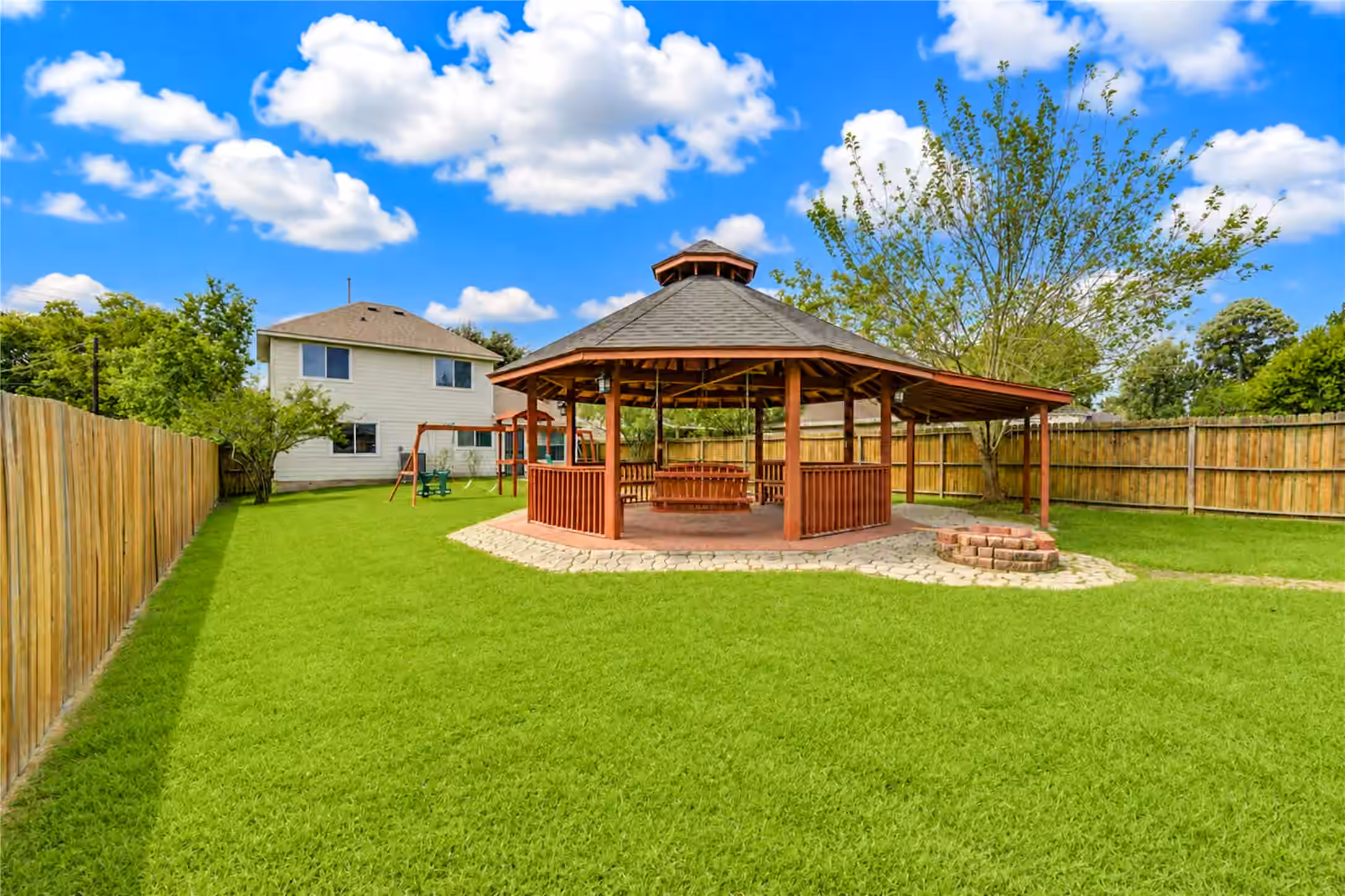 Photo 2 of 8645 Rinn Street, Houston, TX
