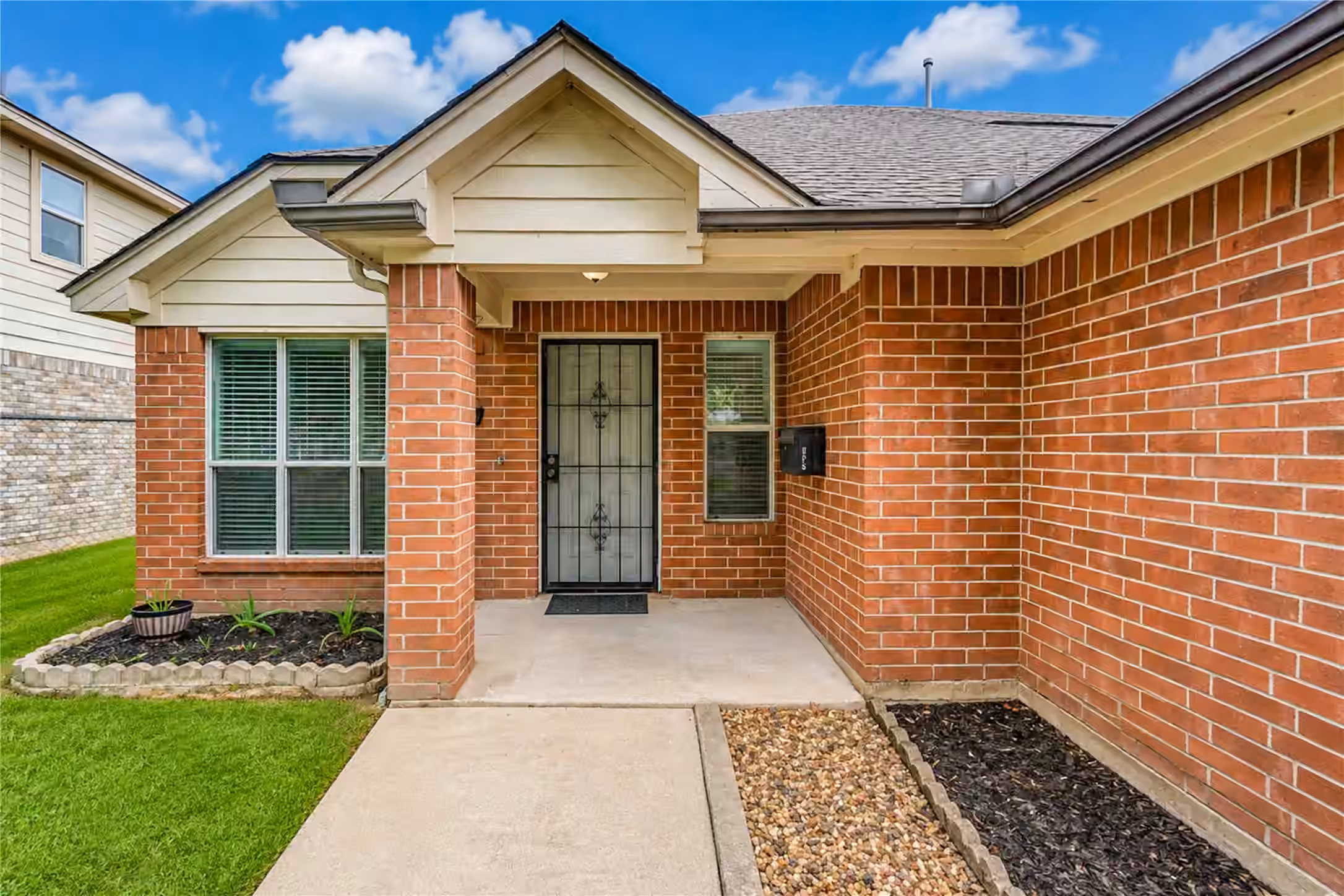 Photo 3 of 8645 Rinn Street, Houston, TX
