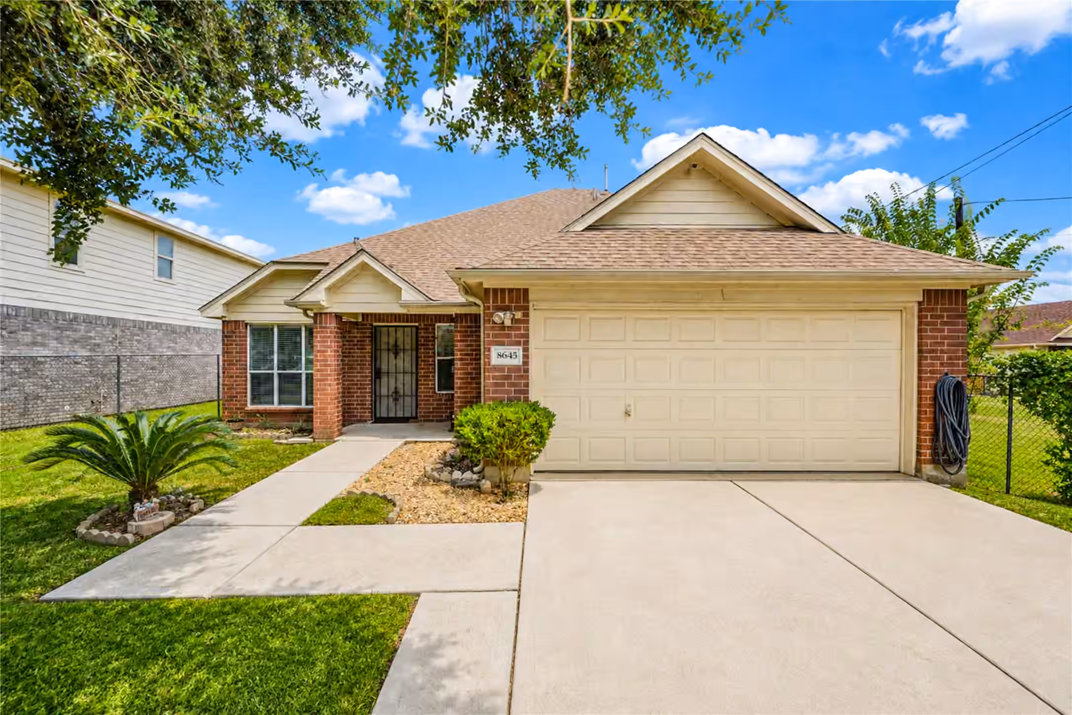 Photo 4 of 8645 Rinn Street, Houston, TX