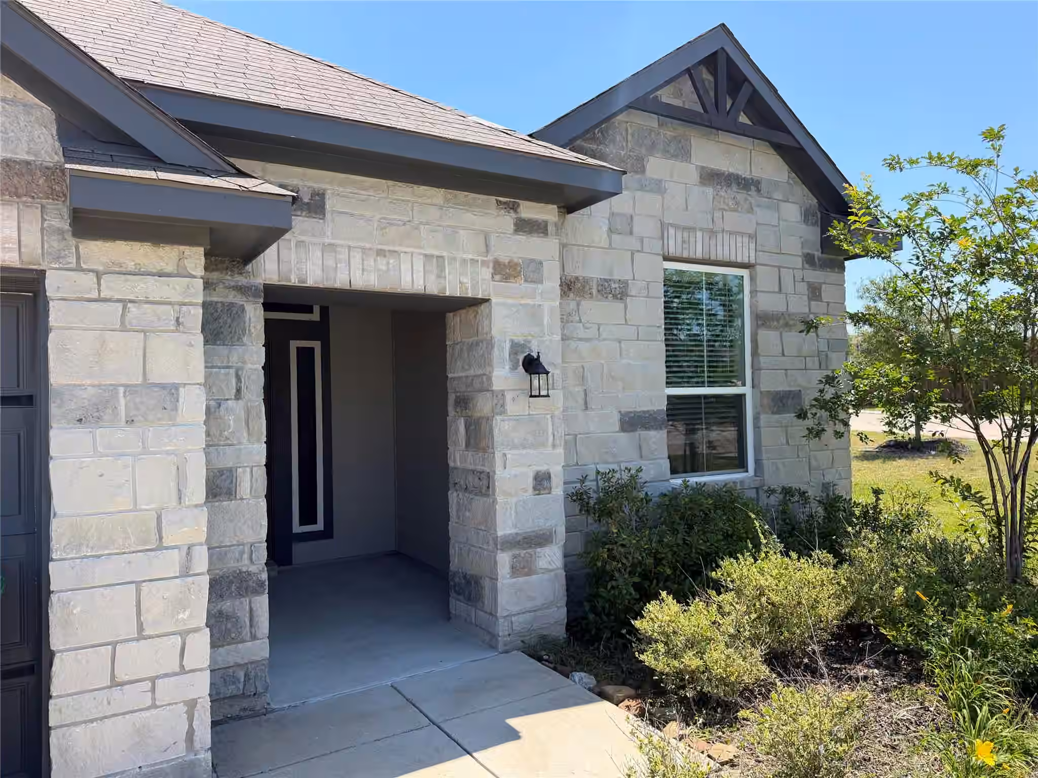 Photo of 1452 Lake Ridge Drive, Brenham, TX 77833