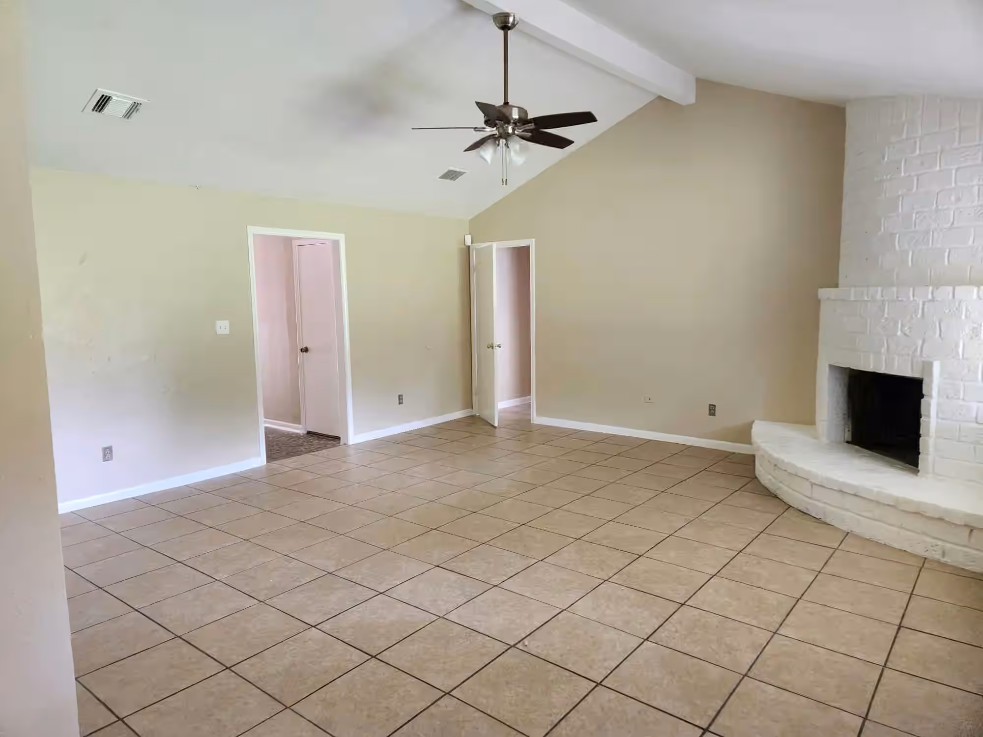 Photo 4 of 11410 Spring Grove Drive, Houston, TX