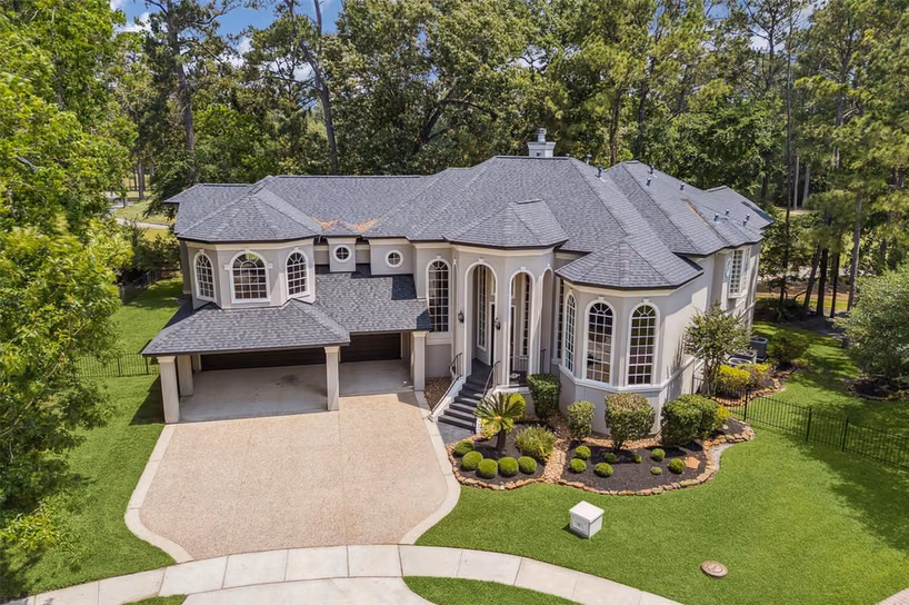 Photo 3 of 11 Twin Greens Court, Houston, TX