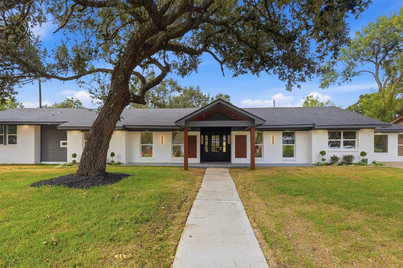 Photo of 4829 Willowbend Boulevard, Houston, TX