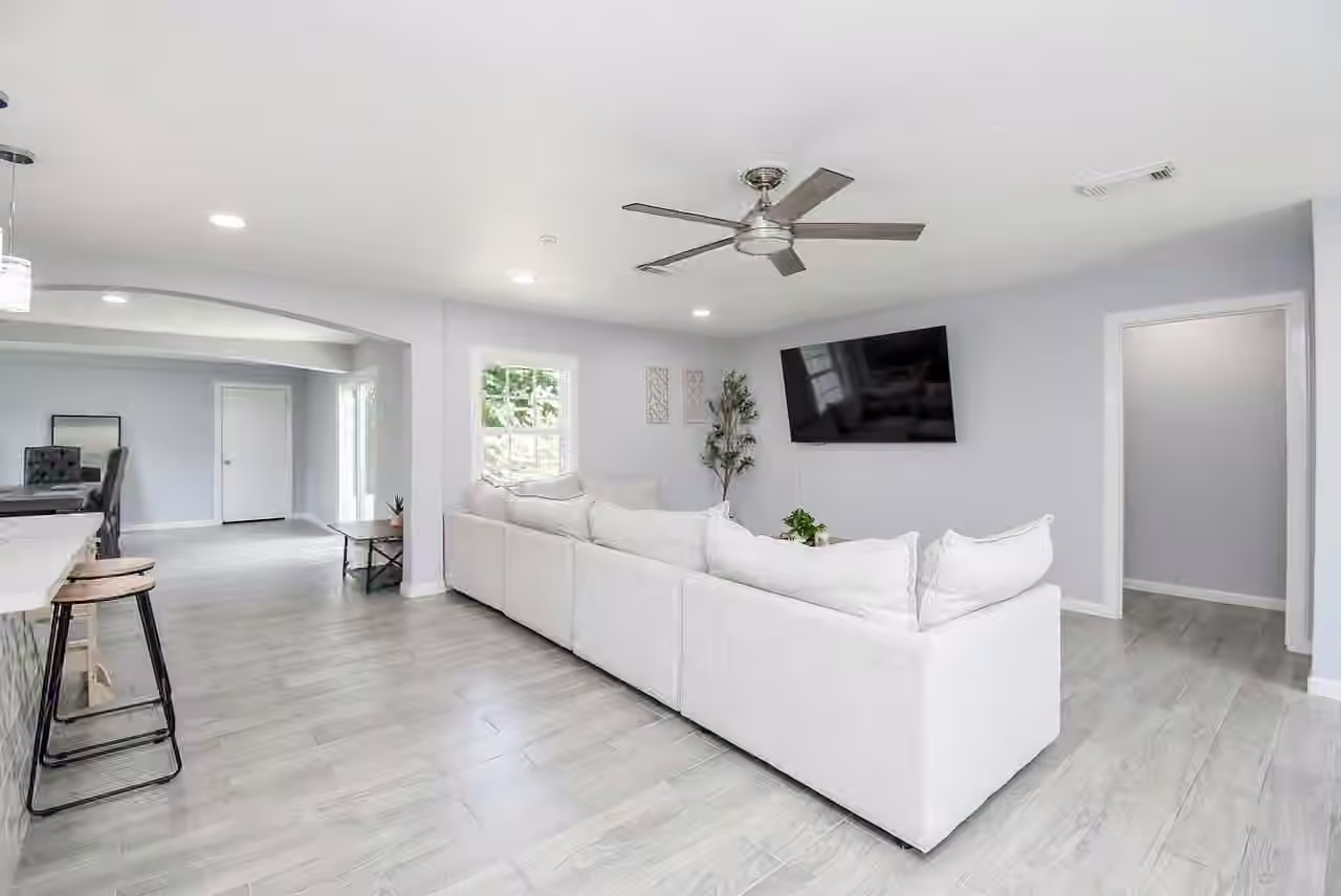 Photo 2 of 1119 Regal Street, Houston, TX