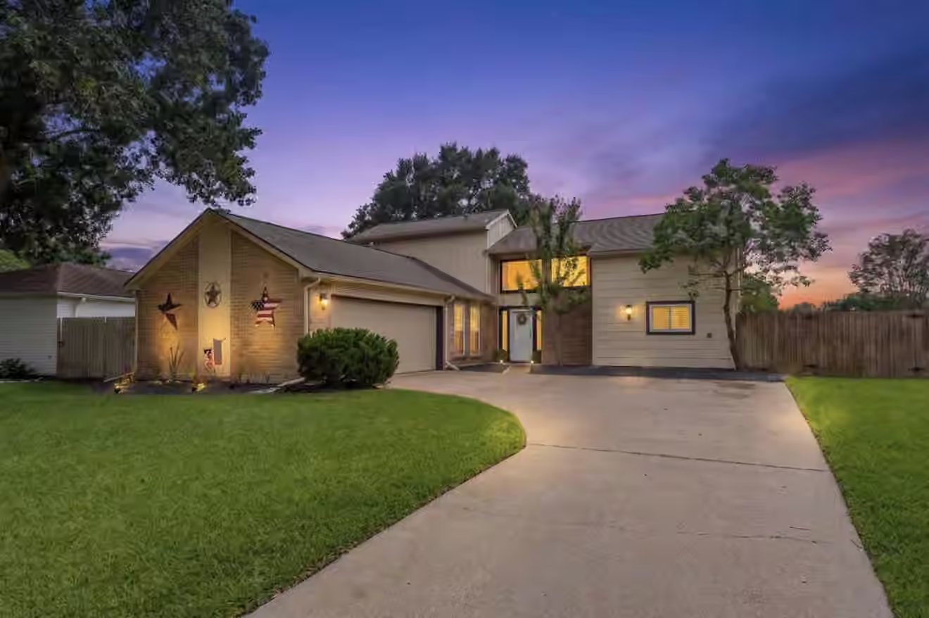 Photo of 7215 Creek Crest Drive, Houston, TX 77095