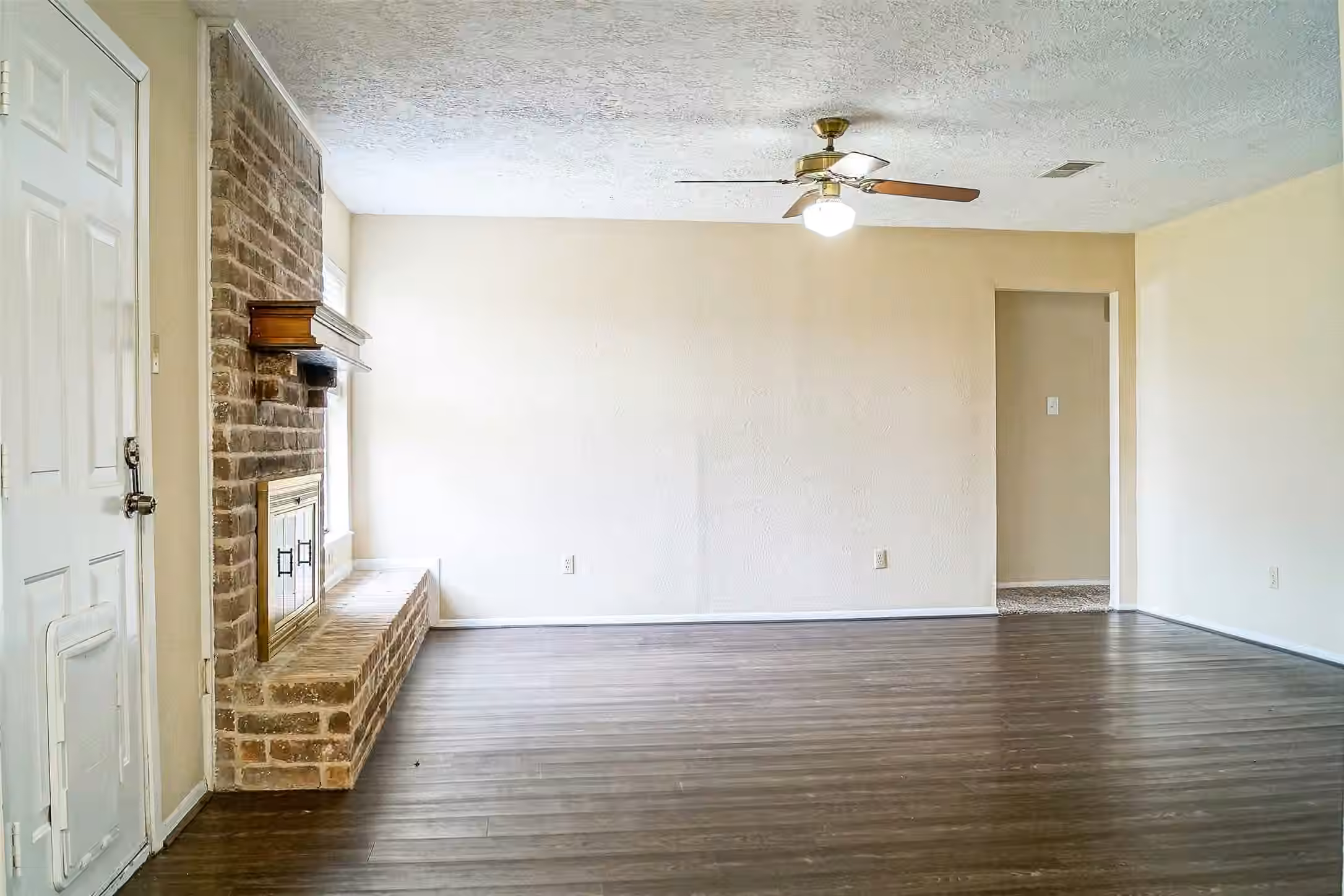 Photo 5 of 12645 Lake Conroe Hills Drive, Willis, TX