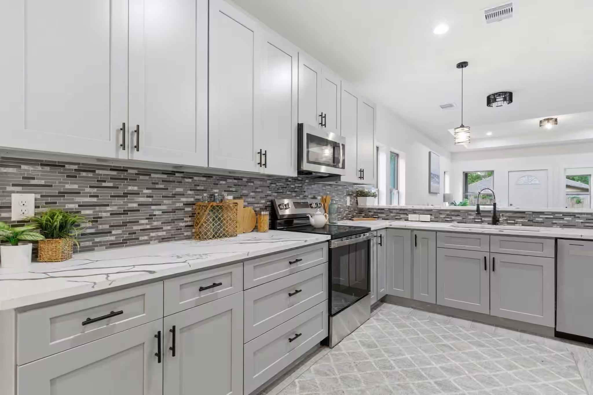 Photo 5 of 1105 W Lyle Street, Cleveland, TX
