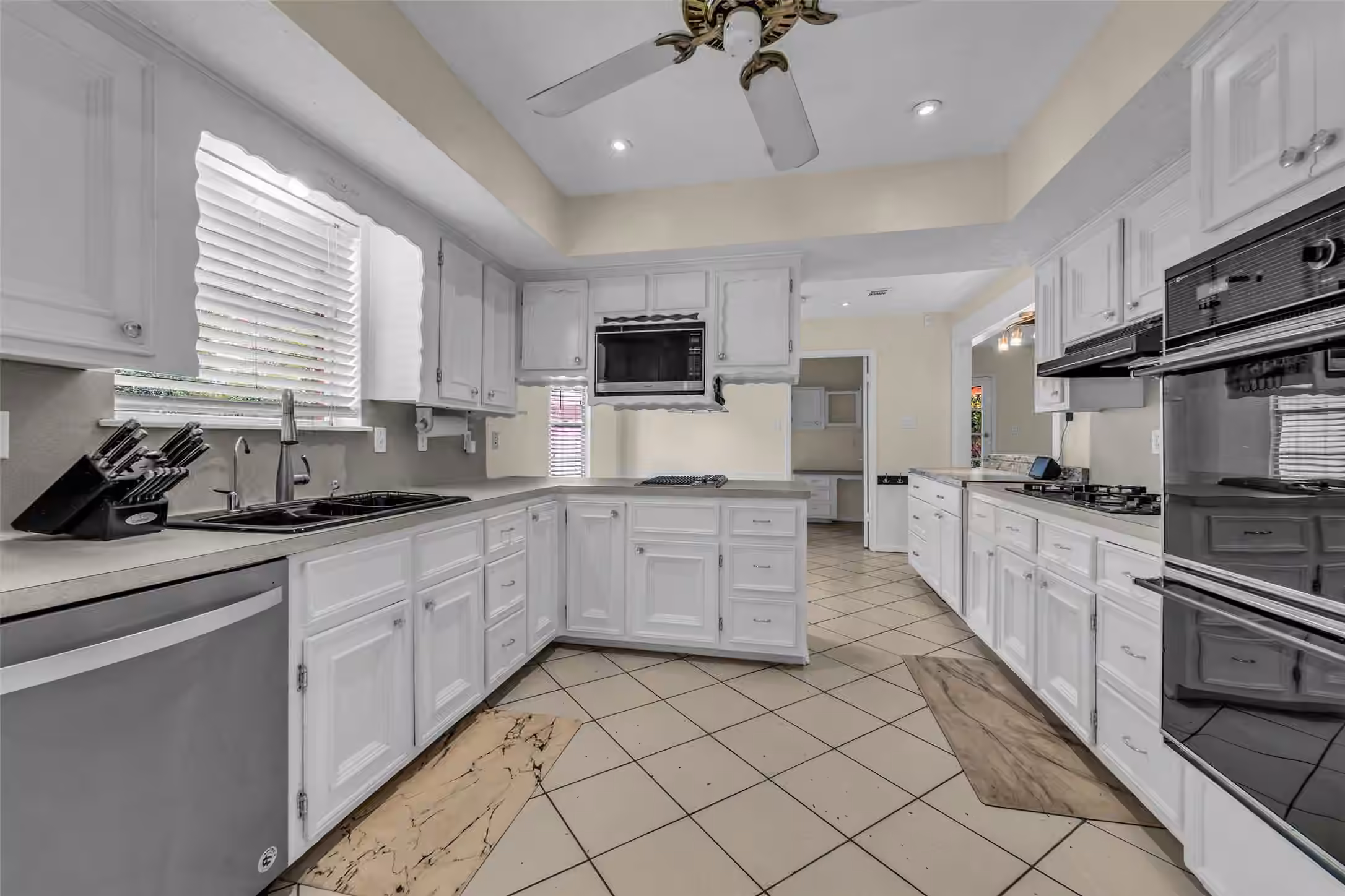 Photo 7 of 8043 Zimmermann Drive, Houston, TX