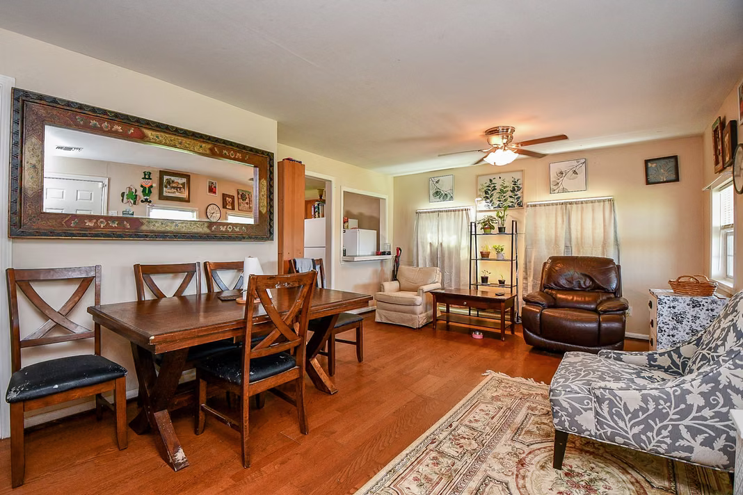 Photo 4 of 2206 Hartwick Road, Houston, TX