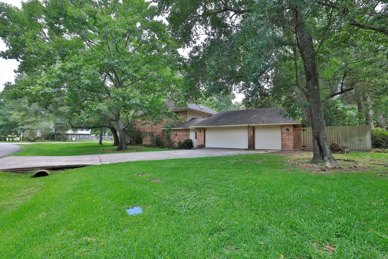 Photo 4 of 510 Marymont Park, Conroe, TX