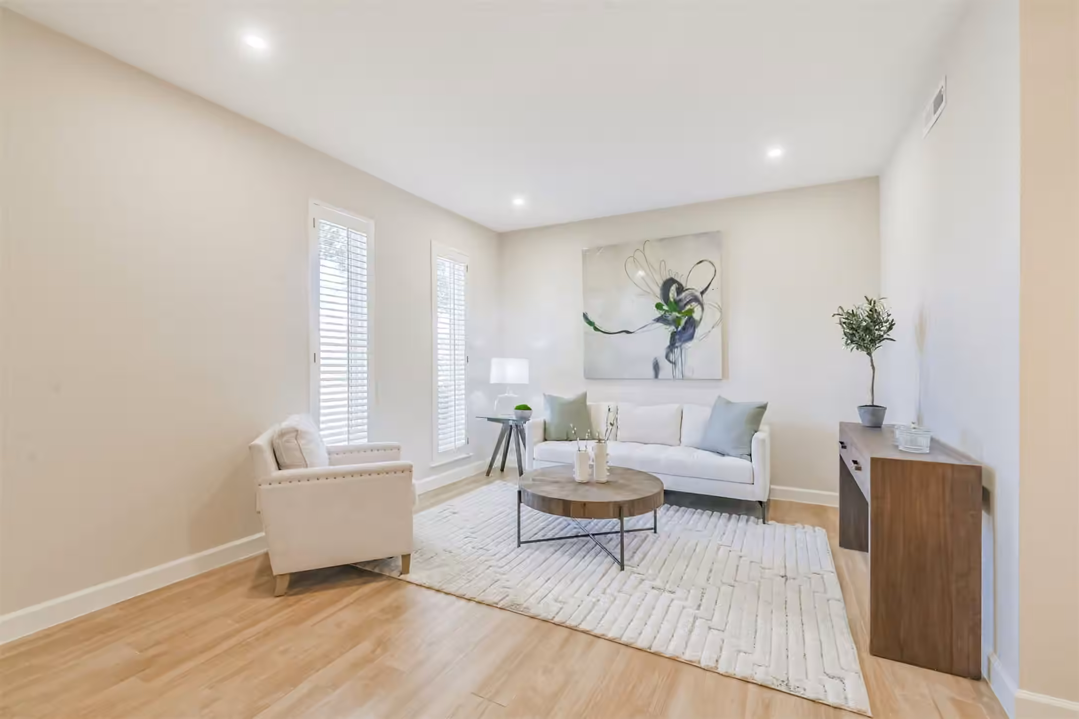 Photo 6 of 1300 Augusta Drive 24, Houston, TX