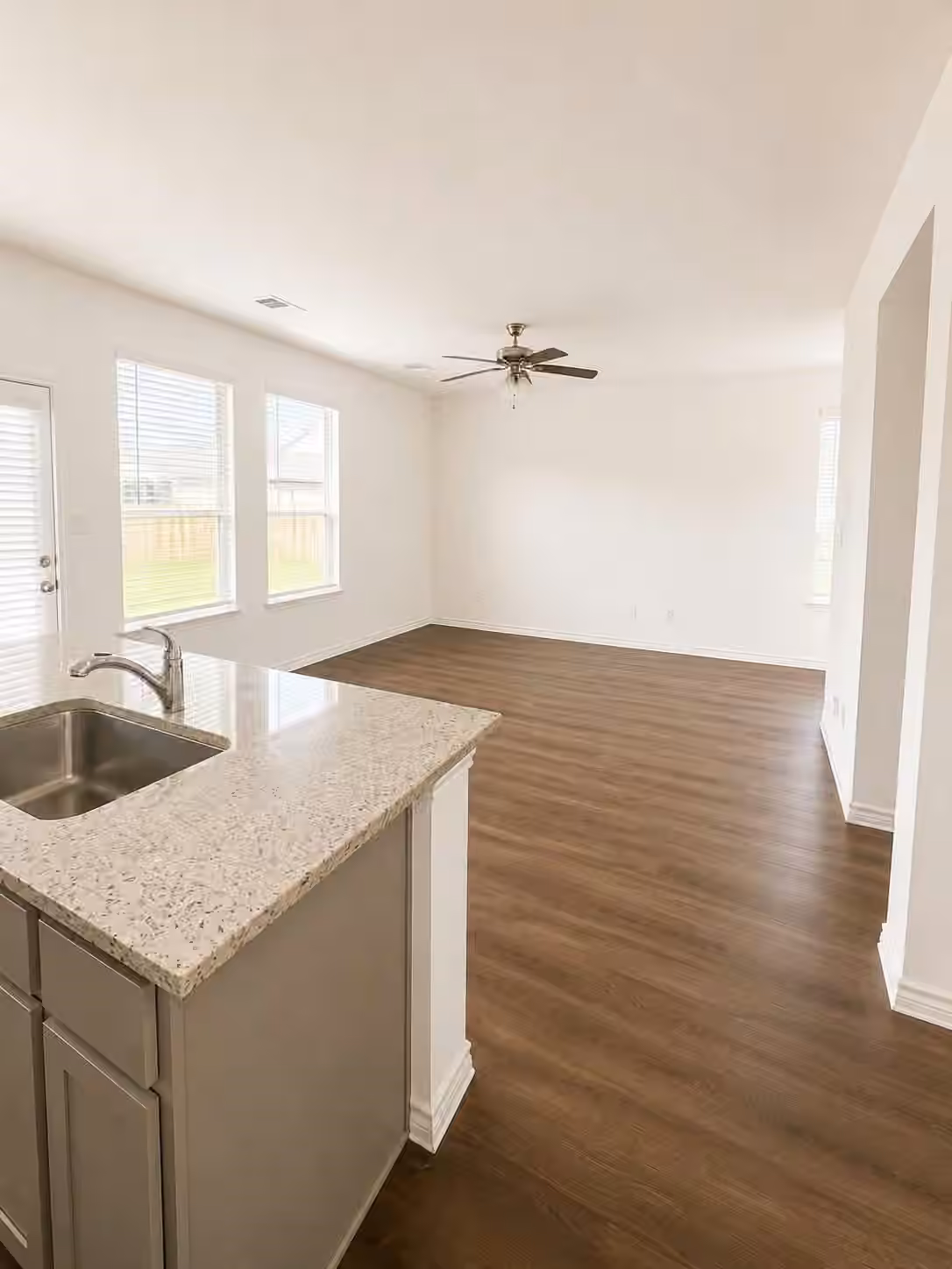 Photo 4 of 767 Westpointe Drive, Dayton, TX