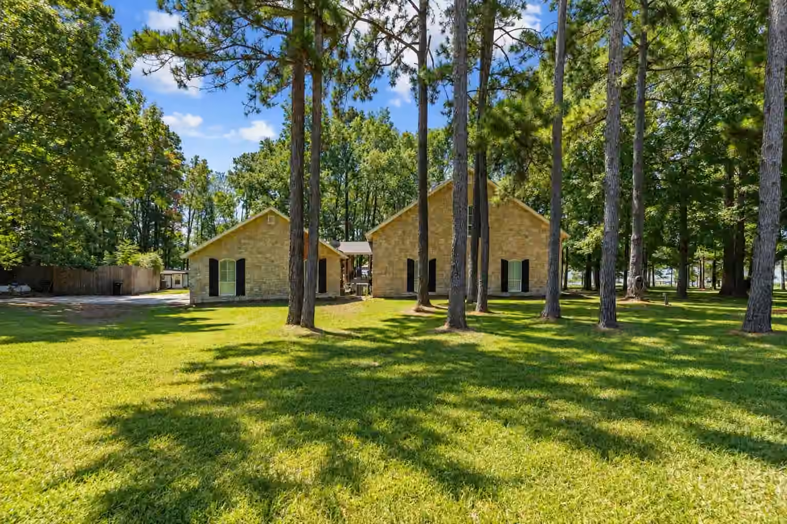 Photo 6 of 560 Deerwood Drive, Trinity, TX