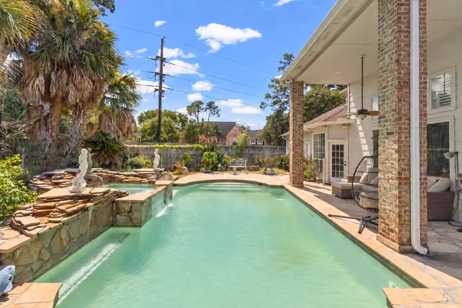 Photo 5 of 17902 Saint Emilion Court, Spring, TX