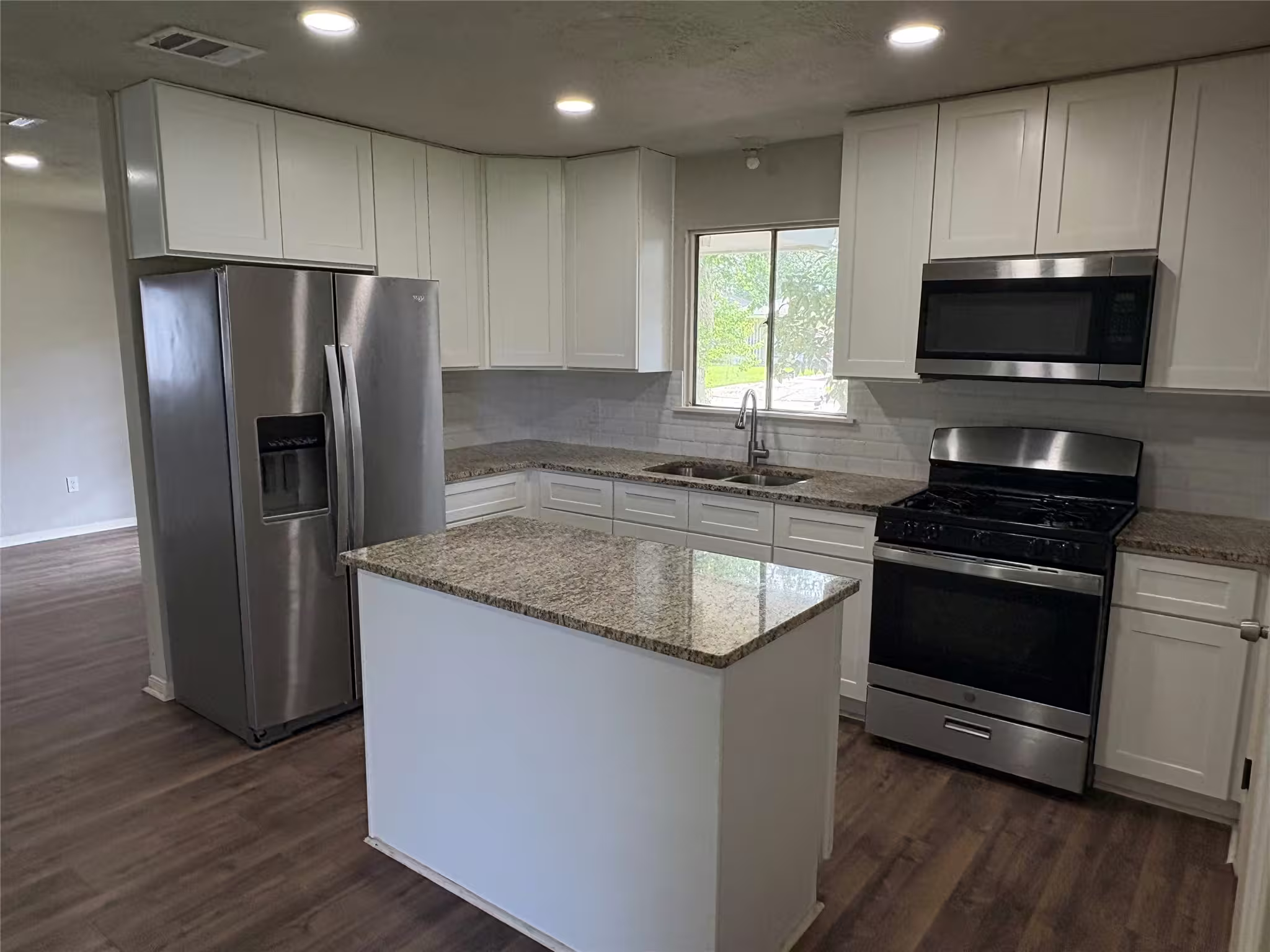 Photo of 413 Betty Road, South Houston, TX
