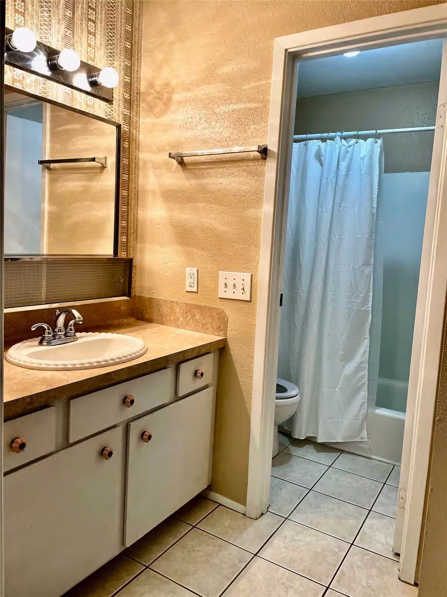 Photo 3 of 15534 Zabolio Drive 262, Houston, TX