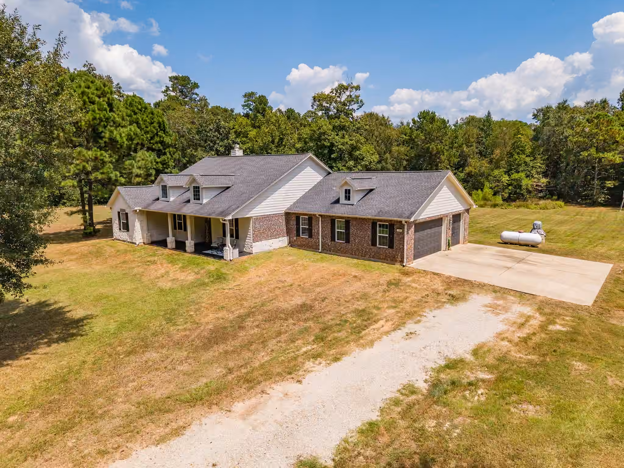 Photo 4 of 260 County Road 2258, Cleveland, TX