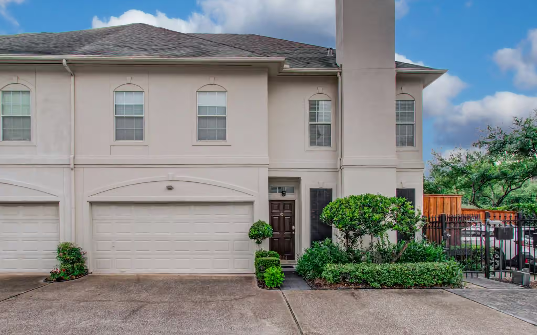 Photo 5 of 2214 W Holcombe Boulevard, Houston, TX