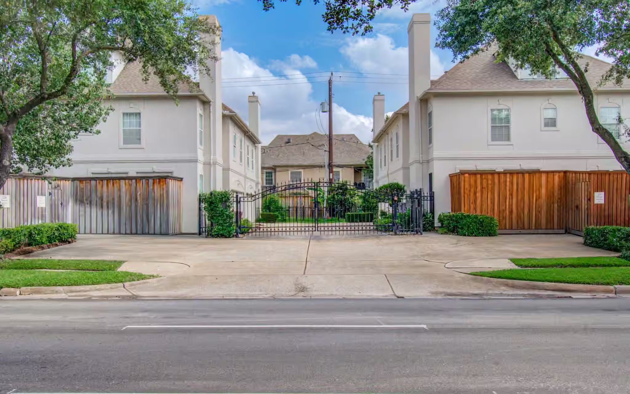 Photo 7 of 2214 W Holcombe Boulevard, Houston, TX