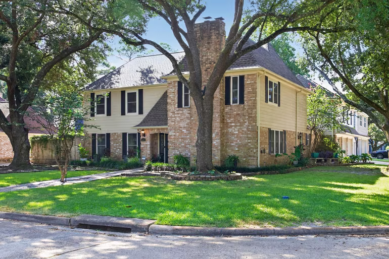 Photo 3 of 5431 Pine Arbor Drive, Houston, TX