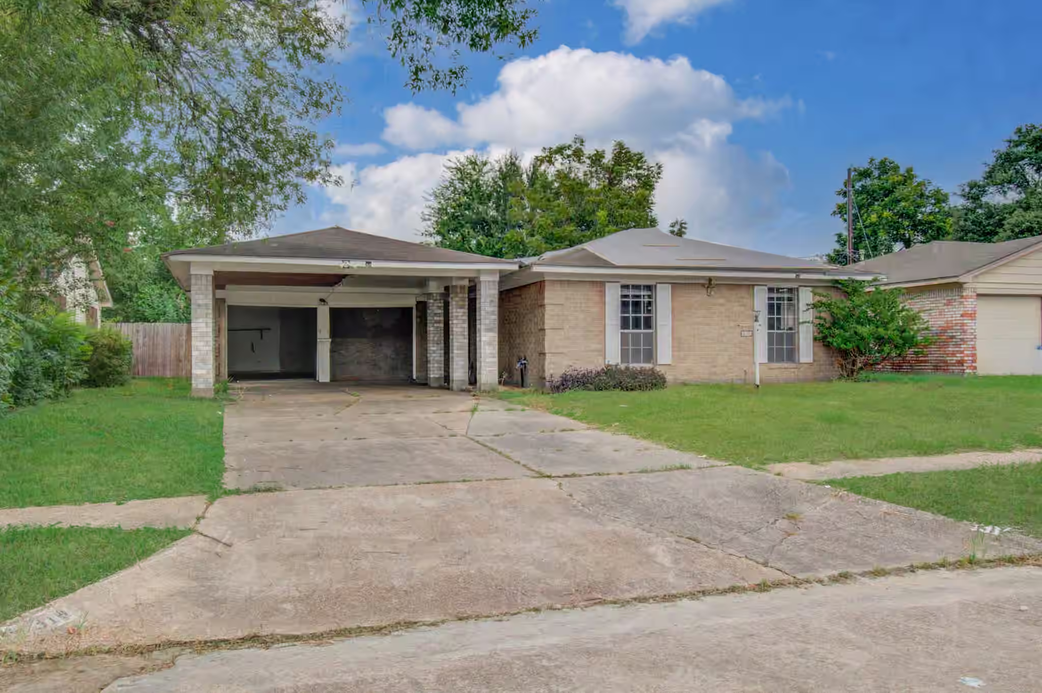 Photo 2 of 1314 Mosher Lane, Houston, TX