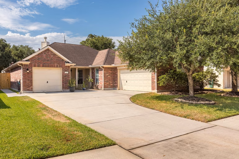 Photo of 9919 Memorial Crossing Drive, Tomball, TX 77375