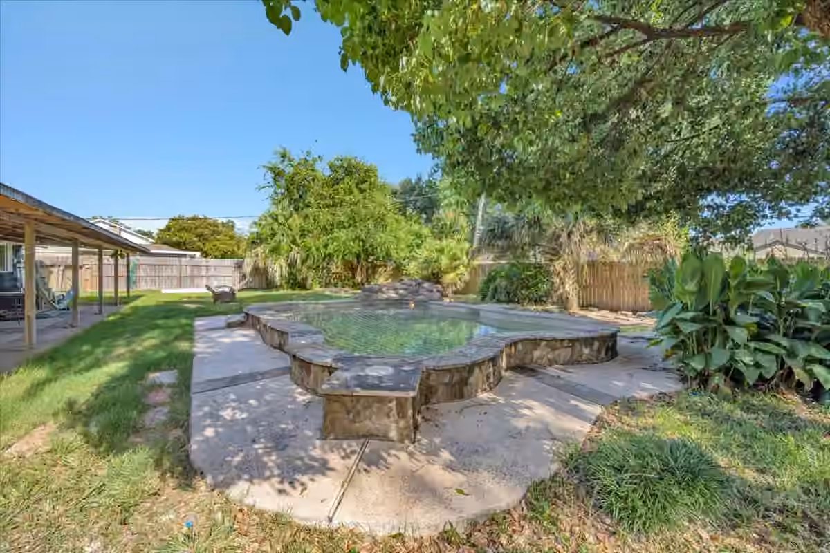 Photo 4 of 334 Biscayne Boulevard, El Lago, TX