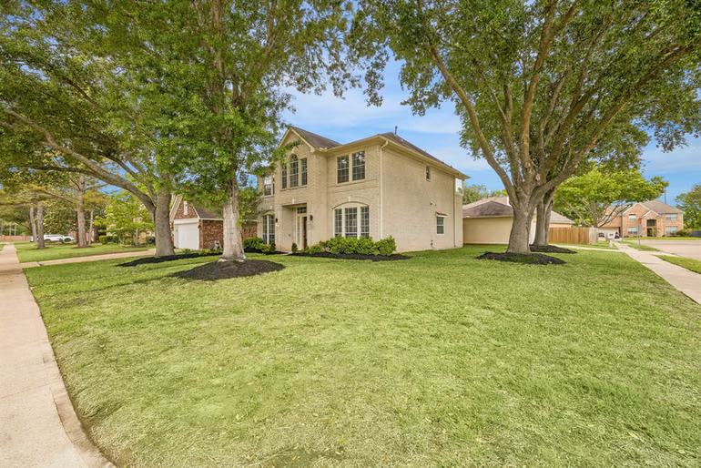 Photo 7 of 18502 Mill Path Court, Houston, TX
