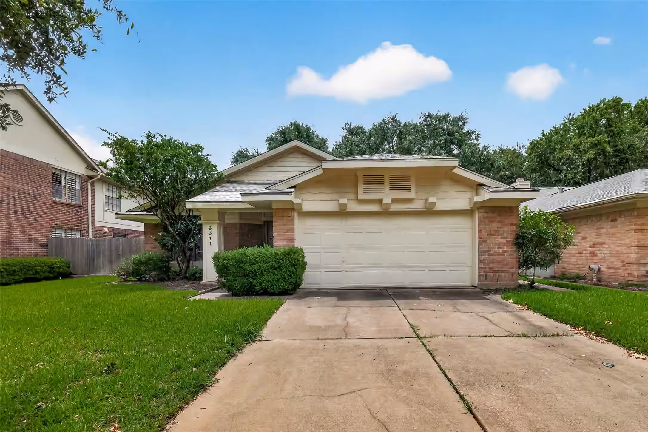 Photo 2 of 3311 Larkwood Lane, Sugar Land, TX