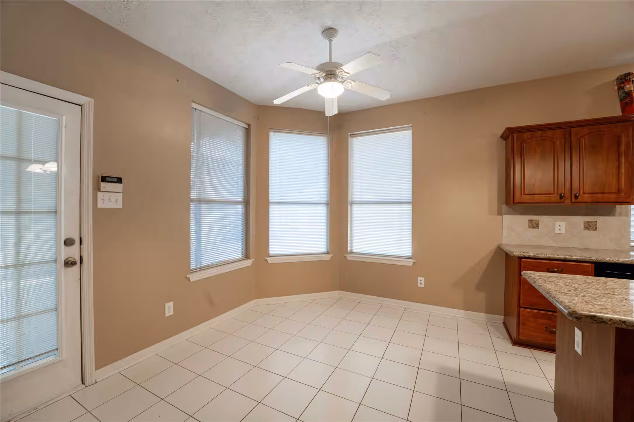 Photo 5 of 22507 Wildwood Grove Drive, Katy, TX