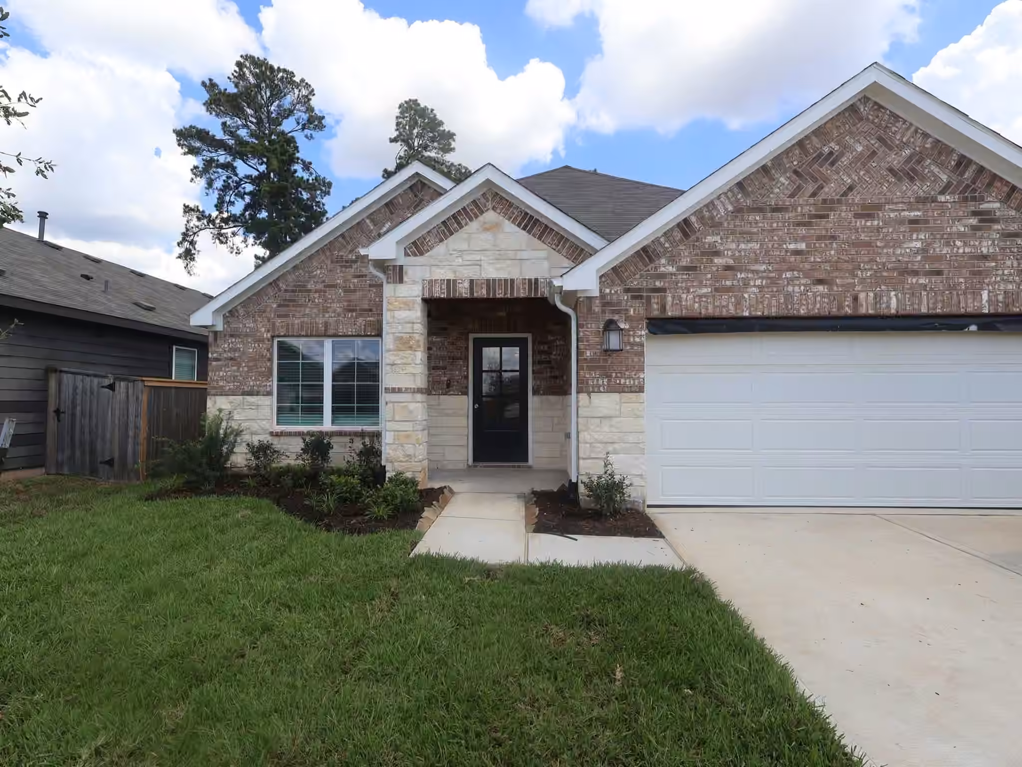 Photo 2 of 985 Garden Path Drive, Willis, TX
