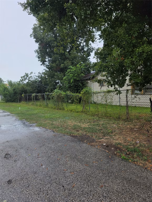 Photo 3 of 1718 Woodard Street, Houston, TX