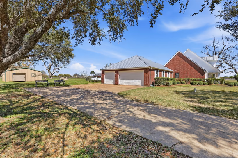 Photo 6 of 3232 Blue Grass Drive, Richmond, TX