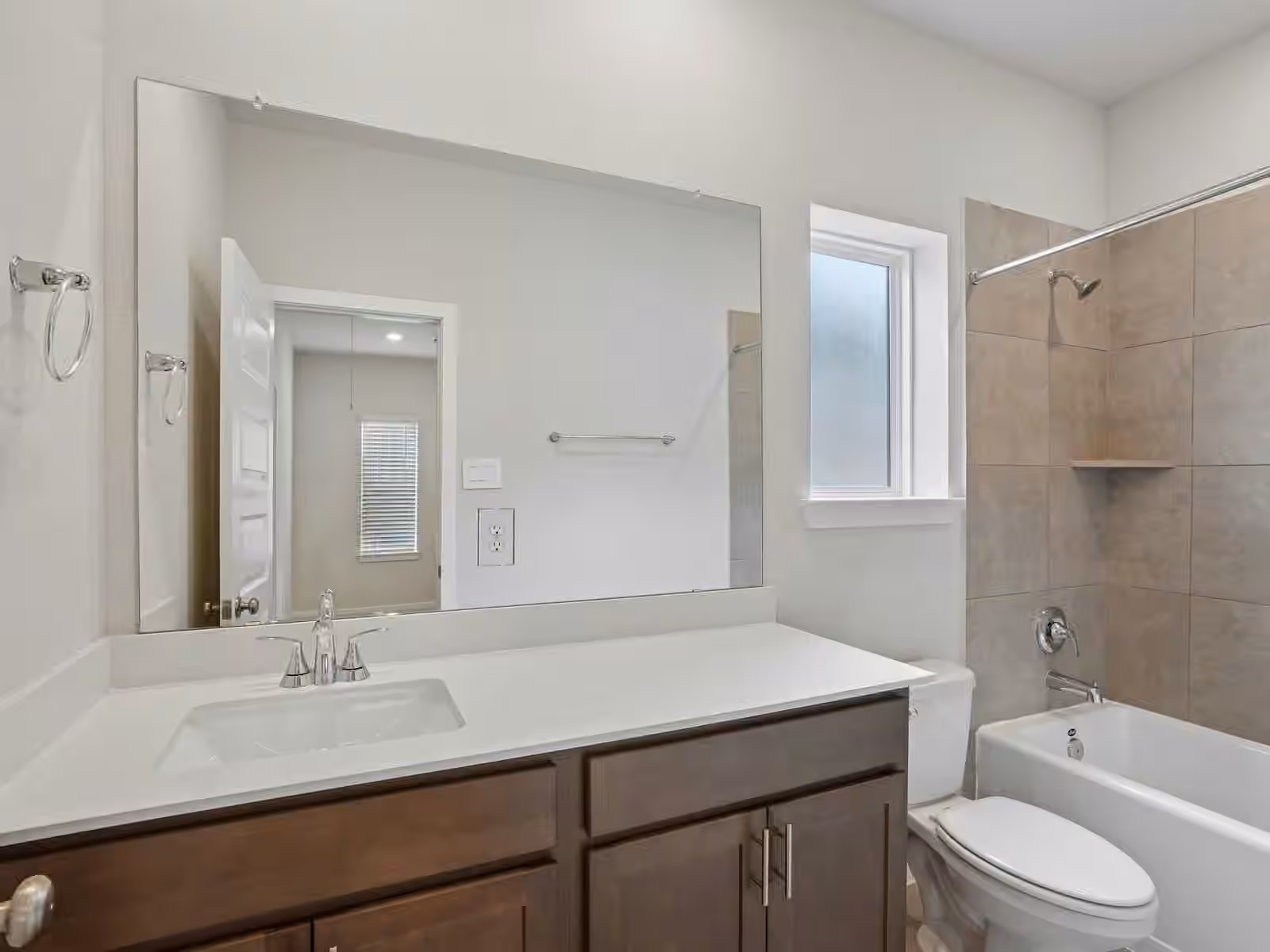 Photo 5 of 1027 Cedar Place Lane, Missouri City, TX