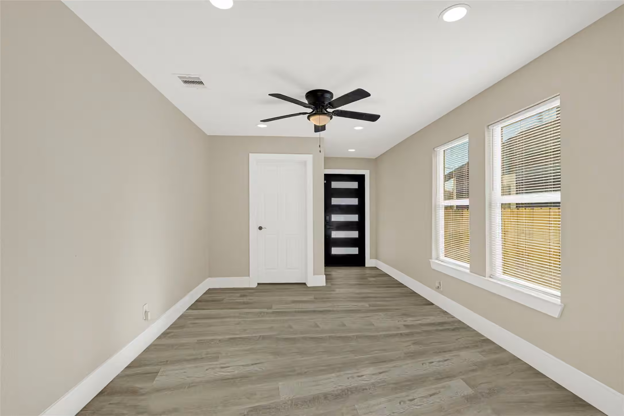 Photo 7 of 3510 Nagle Street, Houston, TX