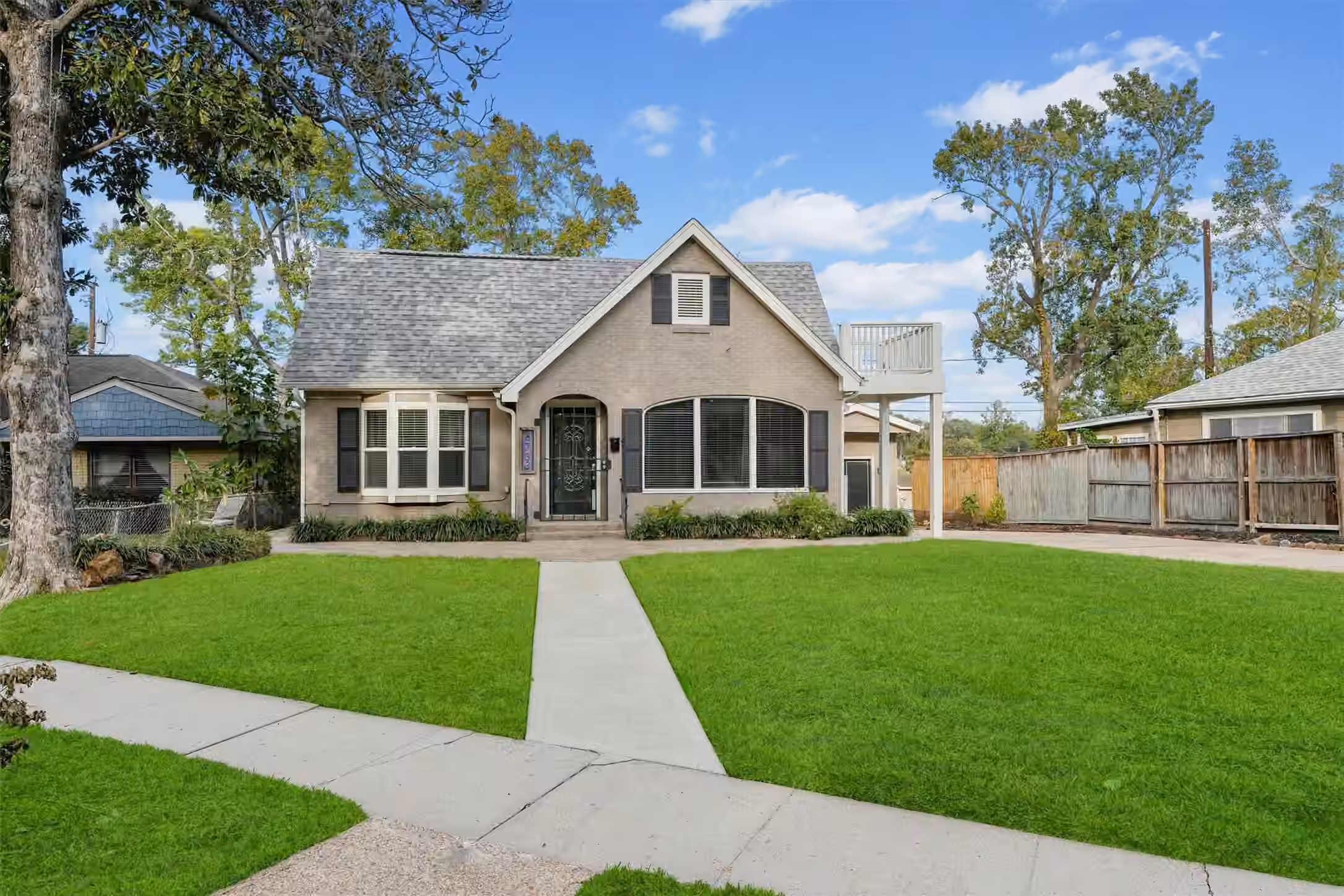 Photo 2 of 6733 Sylvan Road, Houston, TX
