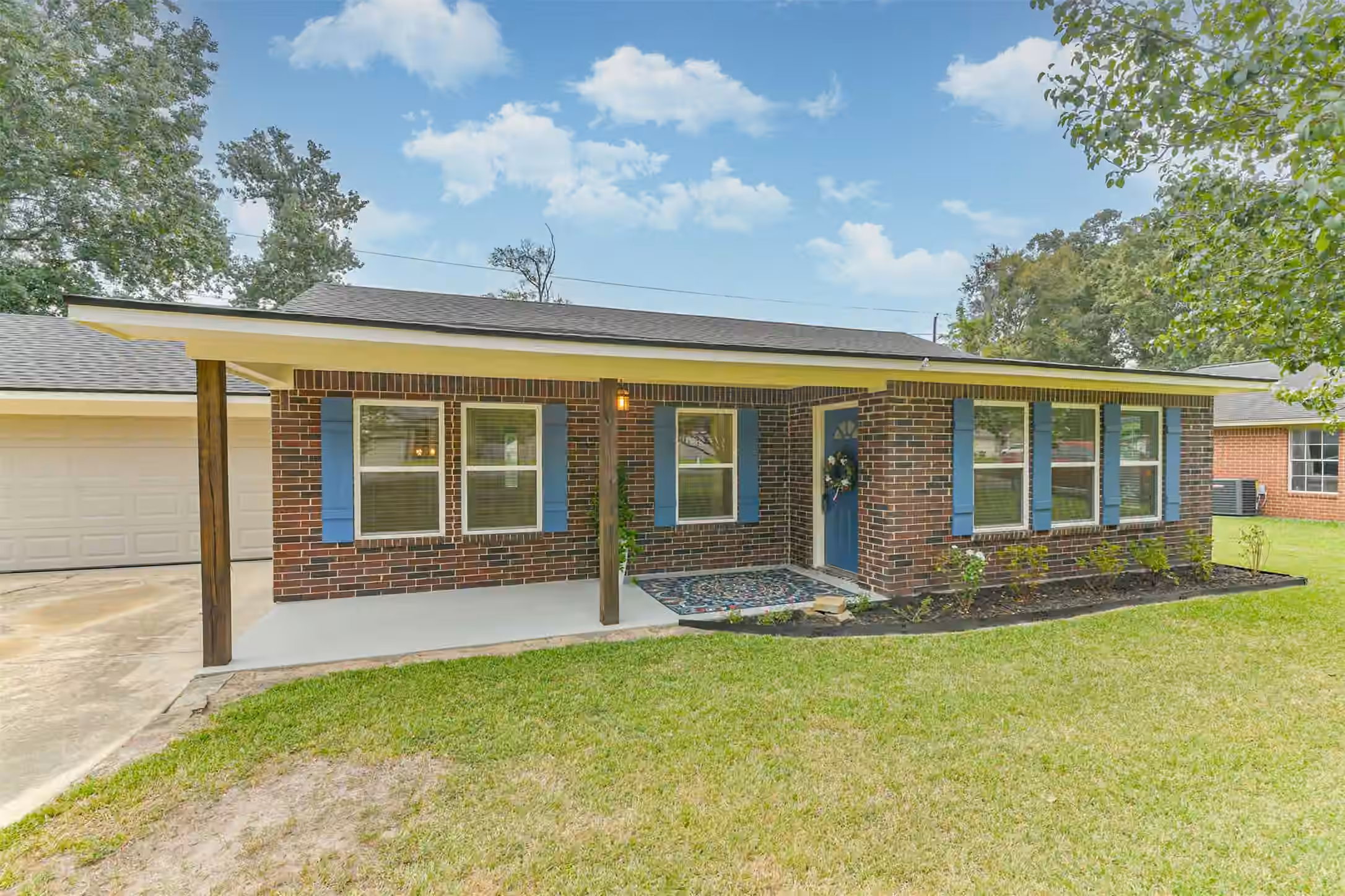 Photo 3 of 28814 Champion Oaks Drive, Magnolia, TX