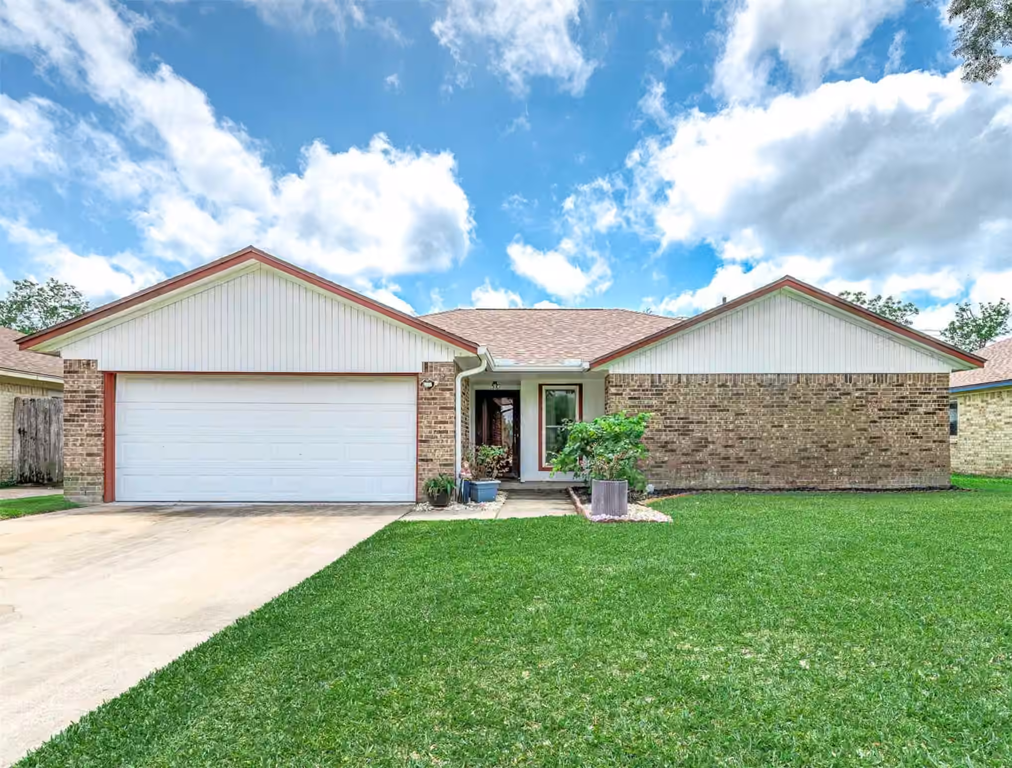 Photo 2 of 720 S Remington Drive, Angleton, TX