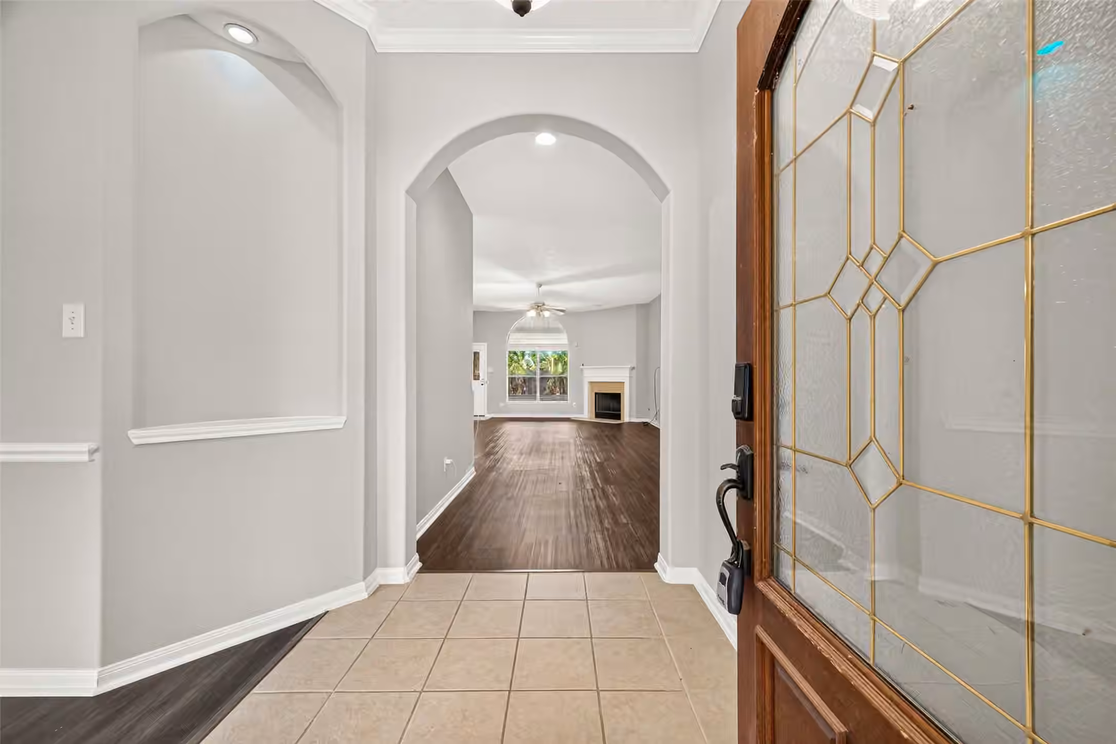Photo 4 of 6610 Atasca Creek Drive, Humble, TX