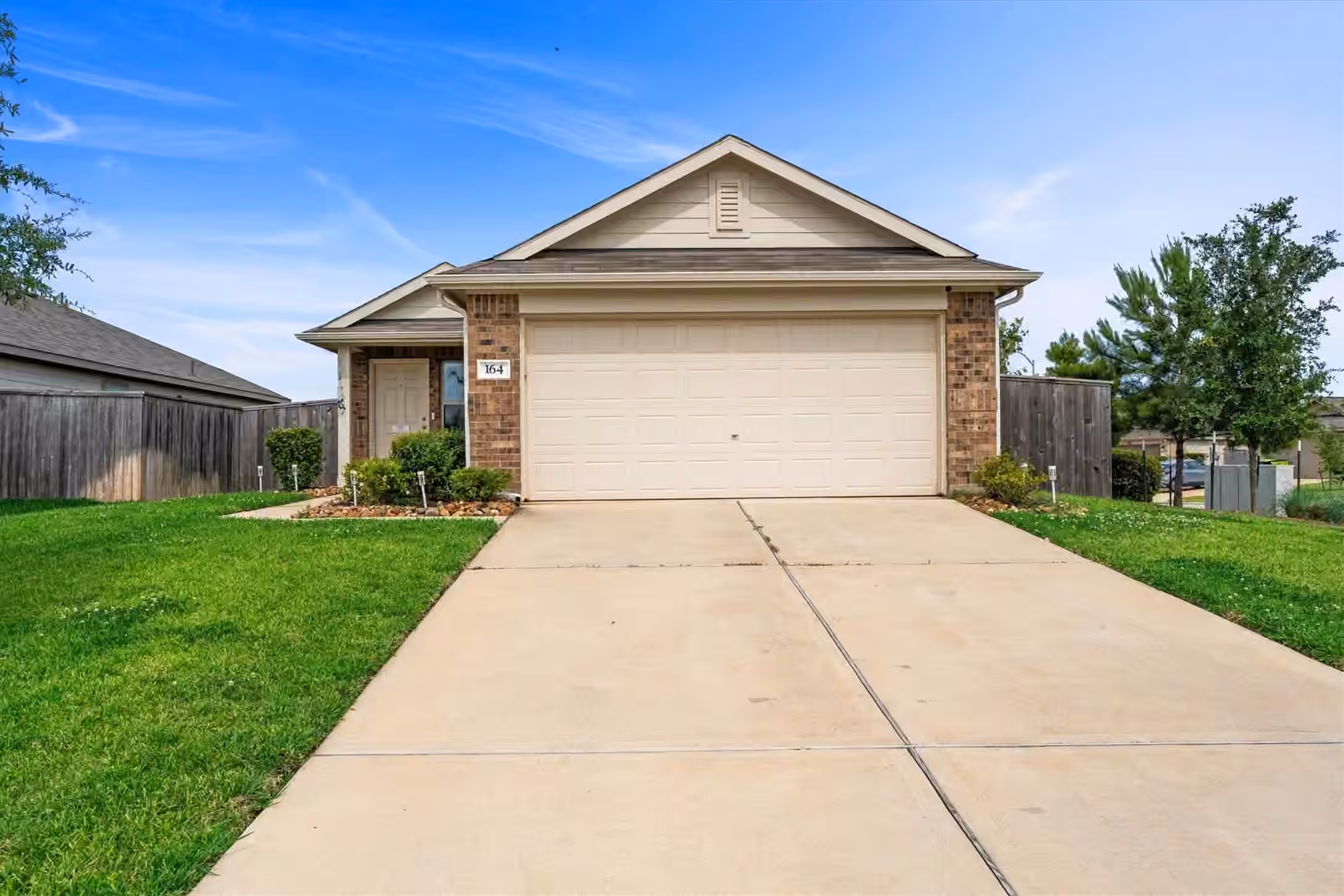 Photo 2 of 164 Pine Bend Court, Magnolia, TX